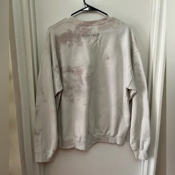 Taylor Swift - Folklore Crew Neck - Picture 3 of 4